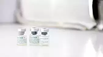 Picture of 3 bottles of injectable Zostavax
